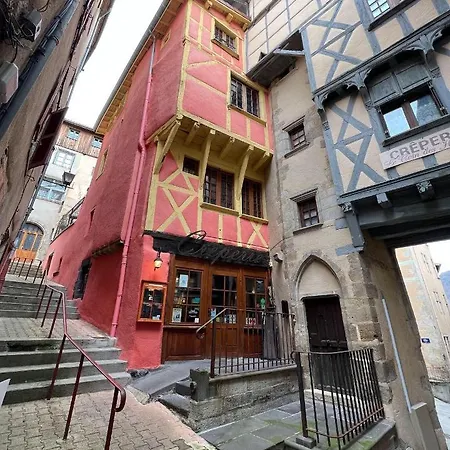 Tabi ,modern Chic Vs Free Parking,wifi,draps Apartment Thiers