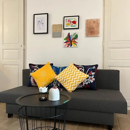 Tabi ,modern Chic Vs Free Parking,wifi,draps Appartement *