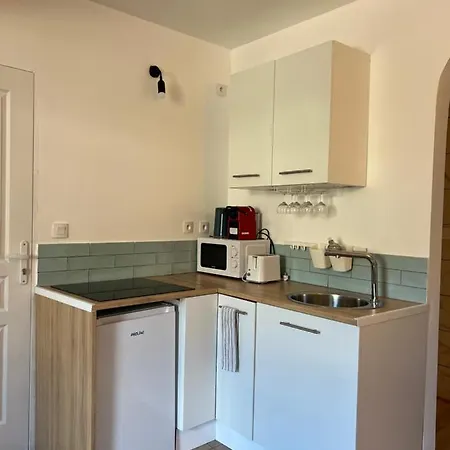 Tabi ,modern Chic Vs Free Parking,wifi,draps Appartement