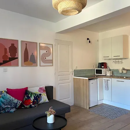 Tabi ,modern Chic Vs Free Parking,wifi,draps Apartment Thiers